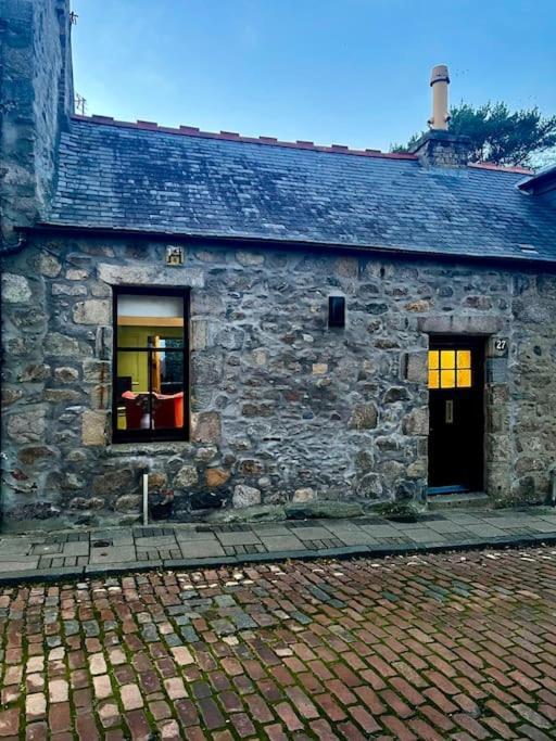 Historic Cottage In The Heart Of Old Aberdeen. Buitenkant foto